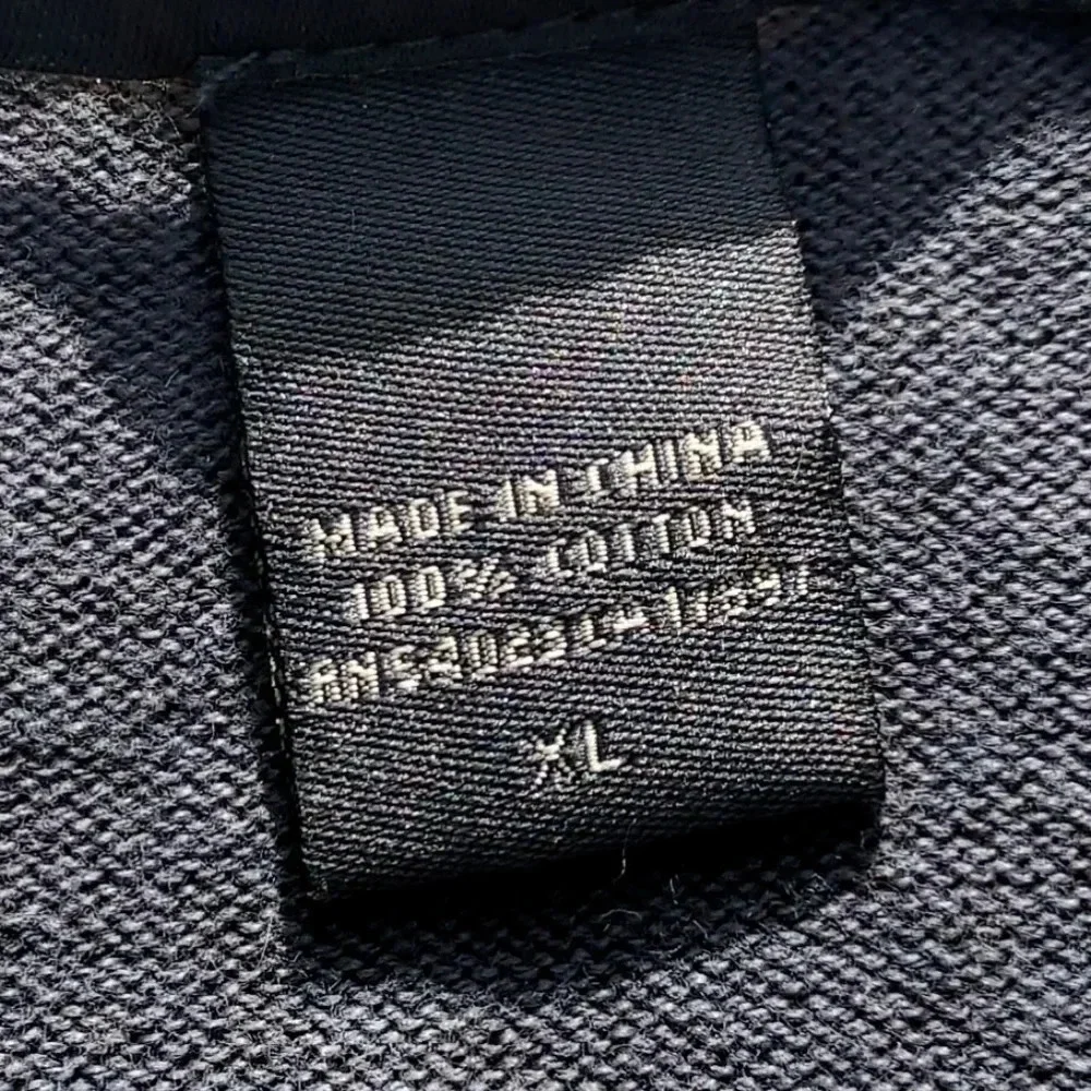 Bannana Republic Mens XL/V-Neck Sweater Gray With Green Diamond Shaped Designs. - Picture 9 of 9